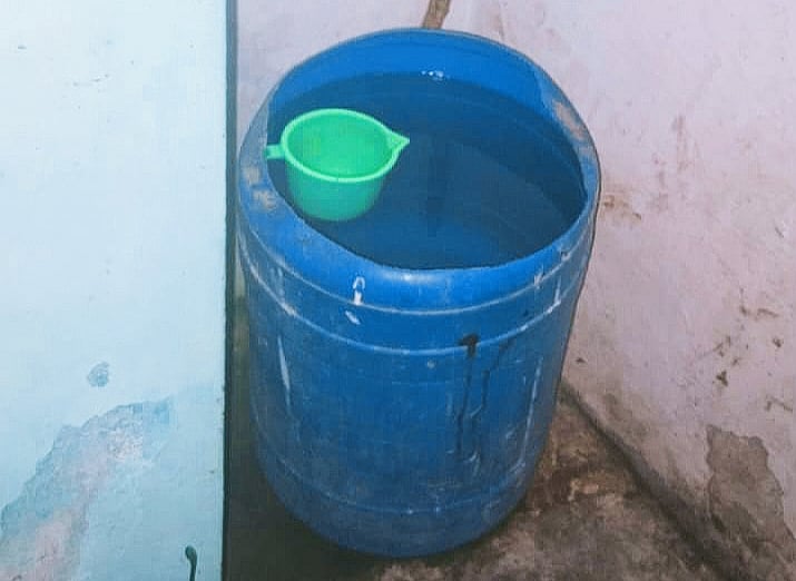 ராஜபாளையம்: தூக்கத்திலிருந்து எழுந்து தாயை தேடிய குழந்தை; தண்ணீர் தொட்டிக்குள் மூழ்கி பலியான சோகம்