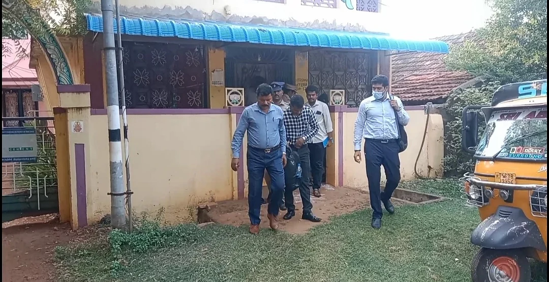 விக்னேஷ்வரன் வீடு