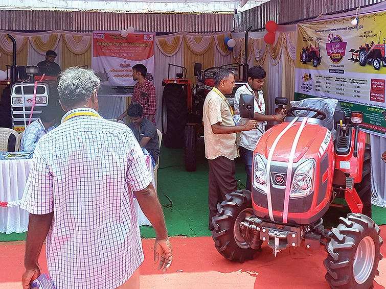 முன்பு ஒரு லாரி சைலன்ஸரின் விலை 15000; இப்போது 4.5 லட்சம்? ஏன்? நாமக்கல் எக்ஸ்போவில் கிடைத்த பதில்