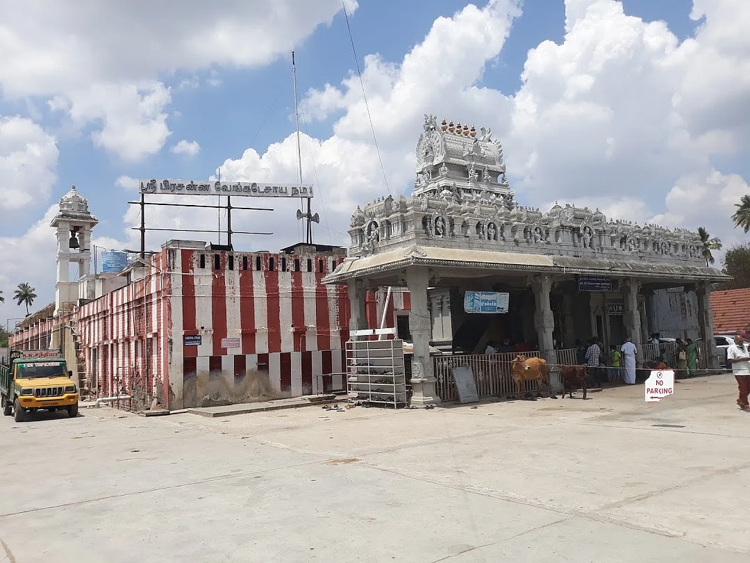 ``ரூ.5 லட்சம் கொடுங்க... வேலை நடக்கும்” - கோயில் புனரமைப்புக்கு லஞ்சம் வாங்கிய பெண் அதிகாரி கைது