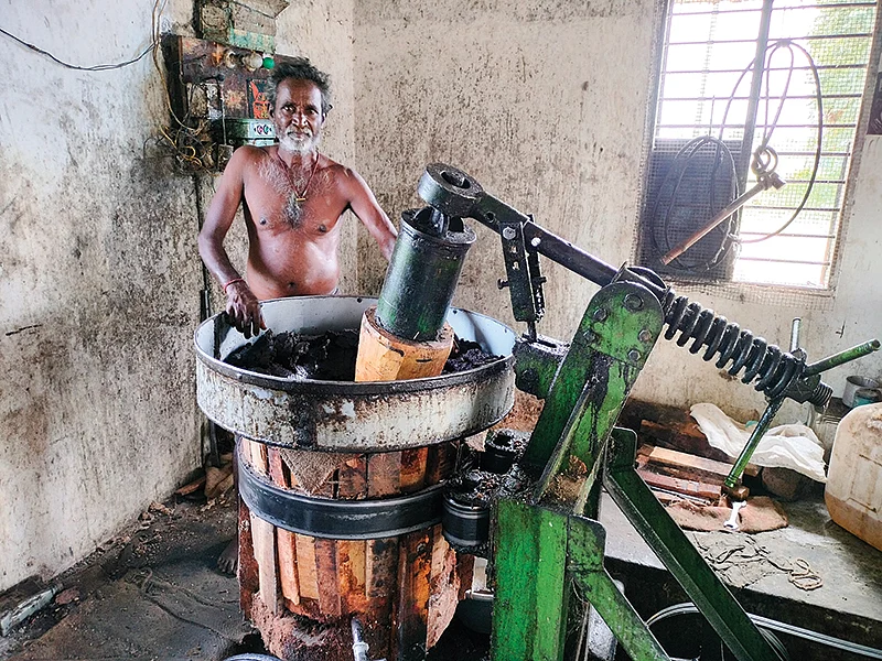 செக்கு எண்ணெய் தயாரிப்பு