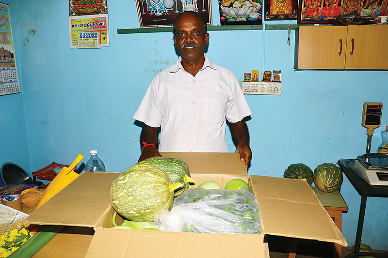 விற்பனைக்கு அனுப்பப்படும் காய்கறிகள்