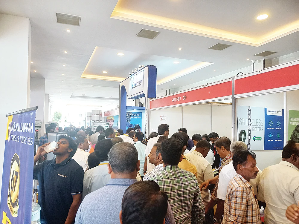 முன்பு ஒரு லாரி சைலன்ஸரின் விலை 15000; இப்போது 4.5 லட்சம்? ஏன்? நாமக்கல் எக்ஸ்போவில் கிடைத்த பதில்