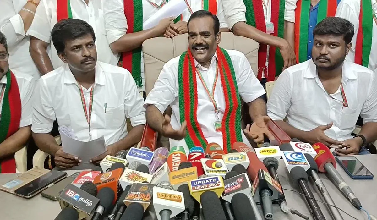 பேட்டியளிக்கும் தனியரசு