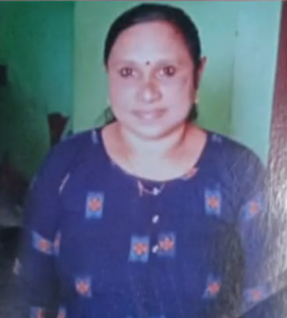 பிறப்புறுப்பில் கத்தியால் குத்தி, ரத்தத்தை வீட்டில் தெளித்து இரட்டை நரபலி!