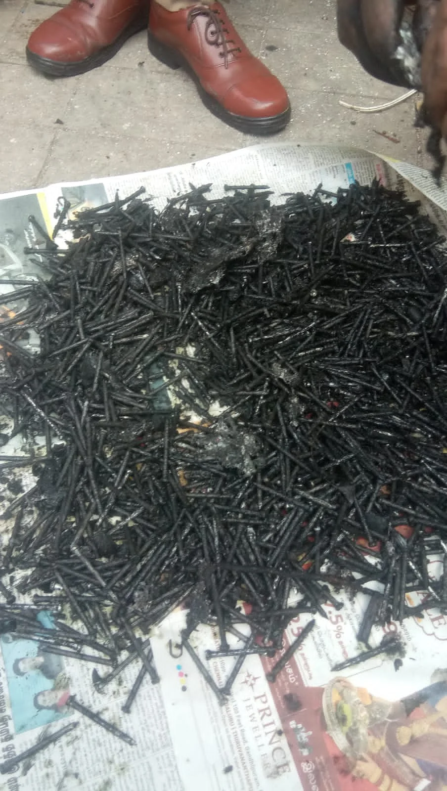 ஆணிகள்