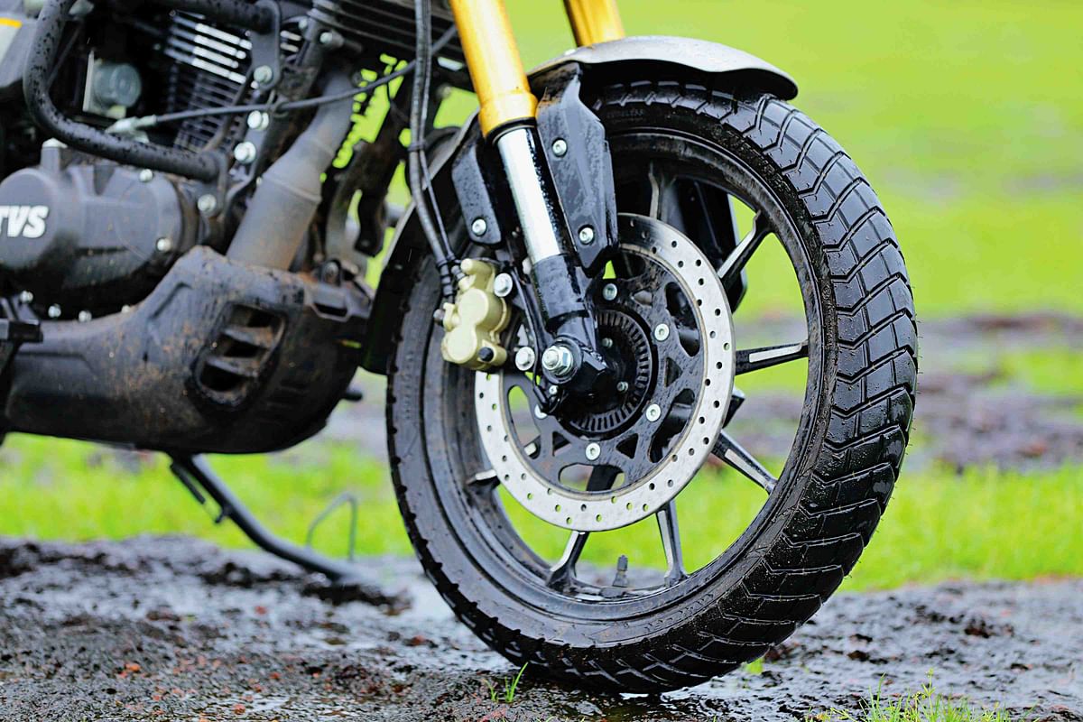 The design of the alloy wheels is reminiscent of Harley Davidson.