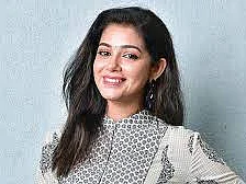 தீபாவளிக்கு என்ன டிரஸ்... என்ன ஸ்பெஷல்? - பிரபலங்களின் பட்டாசு பதில்கள்!