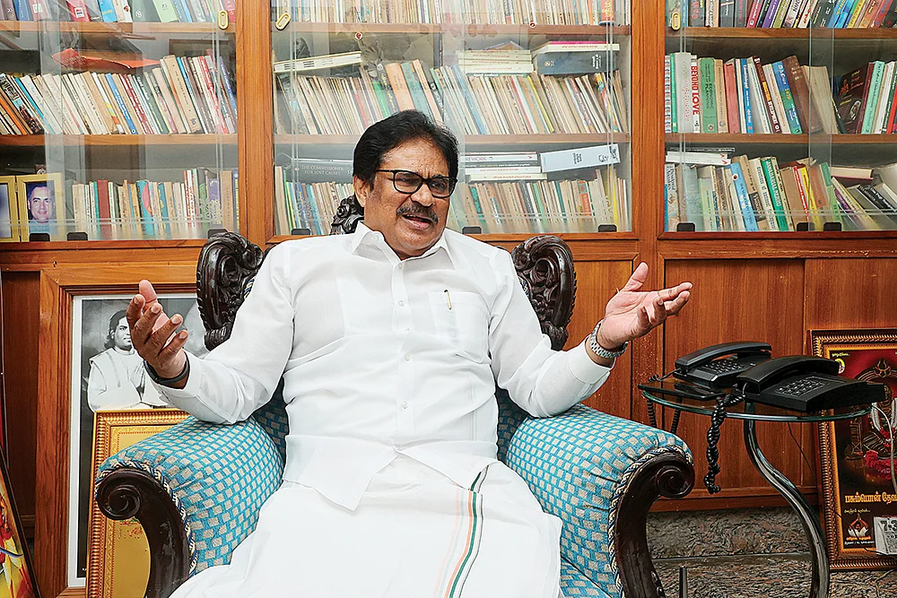 கார்கேவை ஆதரிக்குமாறு தலைமை நிர்பந்திக்கவில்லை! - சொல்கிறார் திருநாவுக்கரசர்