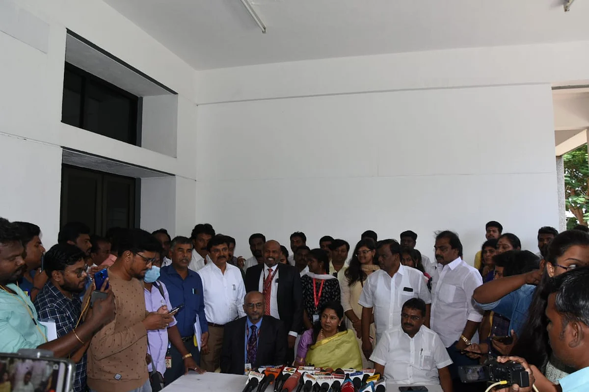 கனிமொழி
