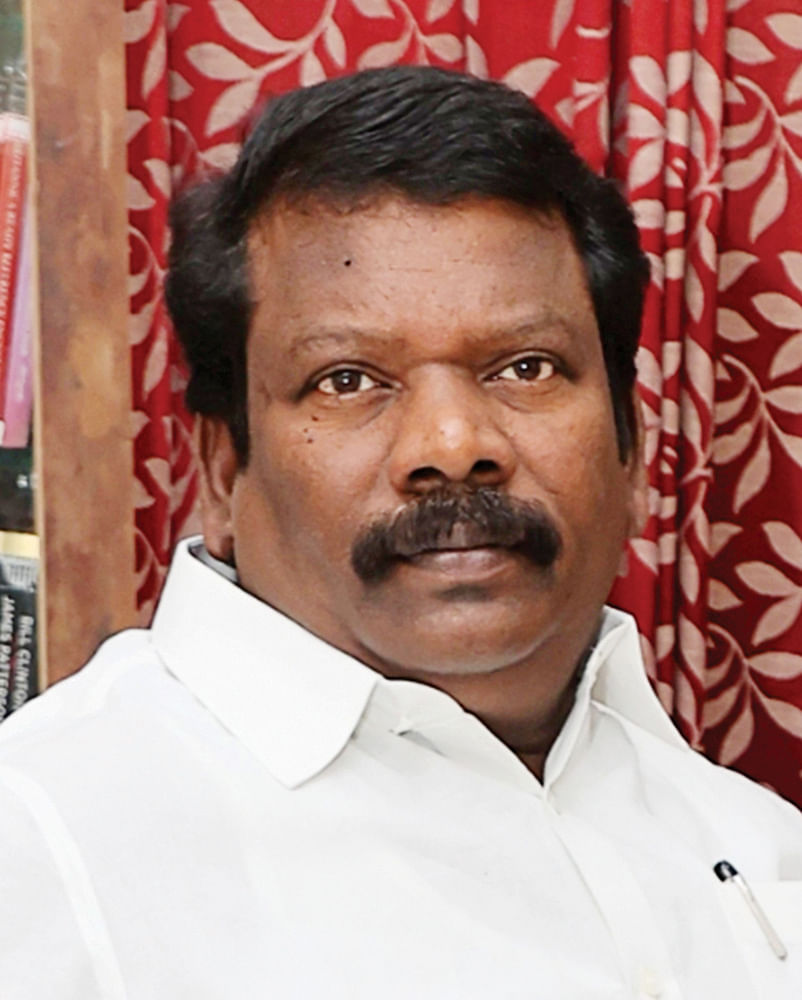 சுள்ளான் சோக்கு... மைனர் சோக்கு... சாதிக்கு ஒரு பிளாக்... சிறைக்குள்ளே சிறை... அதிர்ச்சி ரிப்போர்ட்!
