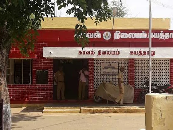தூத்துக்குடி: வாட்ஸ்அப் குழுவில் கருத்து பதிவிடுவதில் மோதல்; வீடு புகுந்து கொலை செய்த கும்பல்!