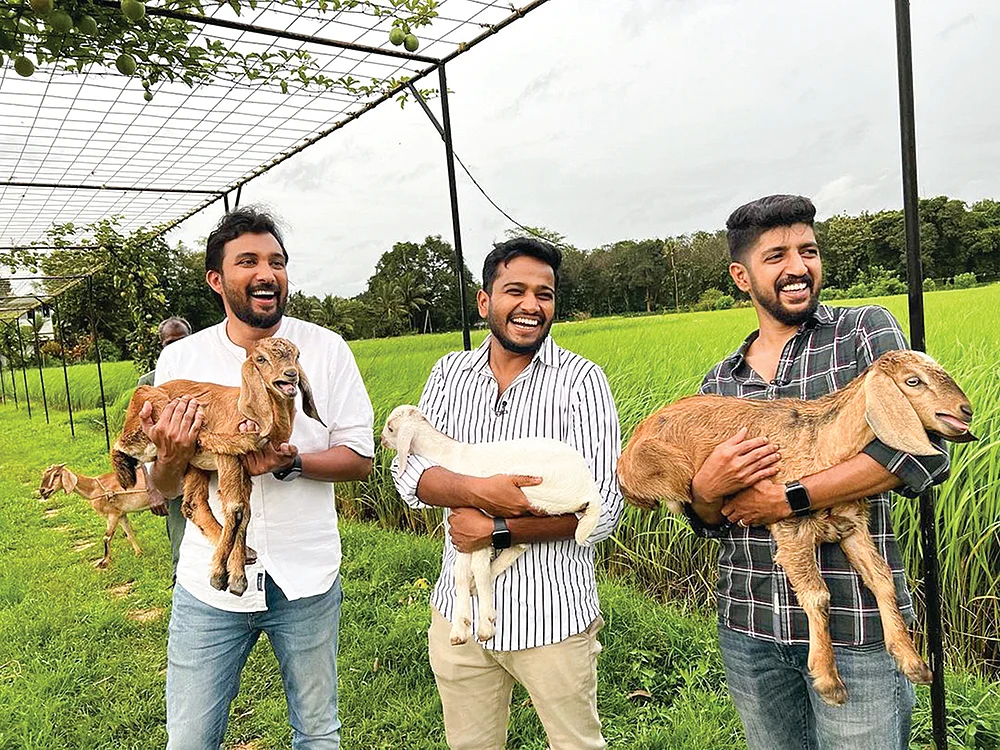 மின்னல் முரளி 2 சர்ப்ரைஸாக வருவான்!