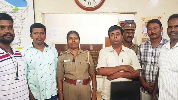 விளம்பரம் செய்து வலைவிரித்த ஆசாமி