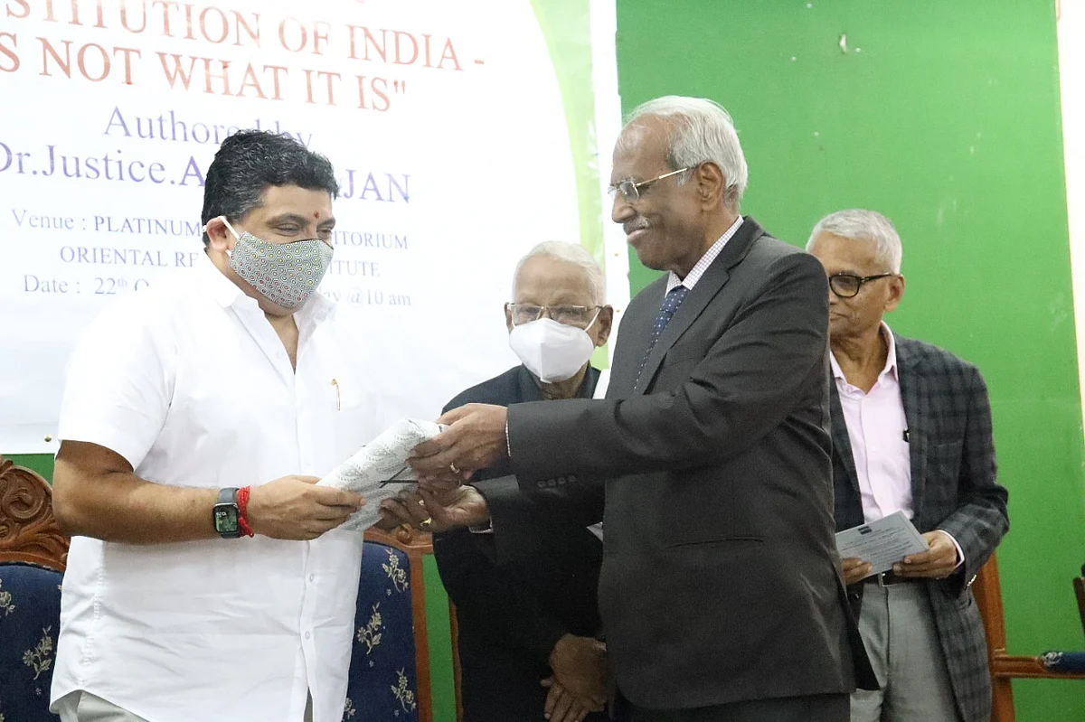``உச்ச நீதிமன்ற தீர்ப்பு தவறு என்று வாதம் செய்வது அவமதிப்பாகாது” - முன்னாள் நீதிபதி ஏ.கே ராஜன்