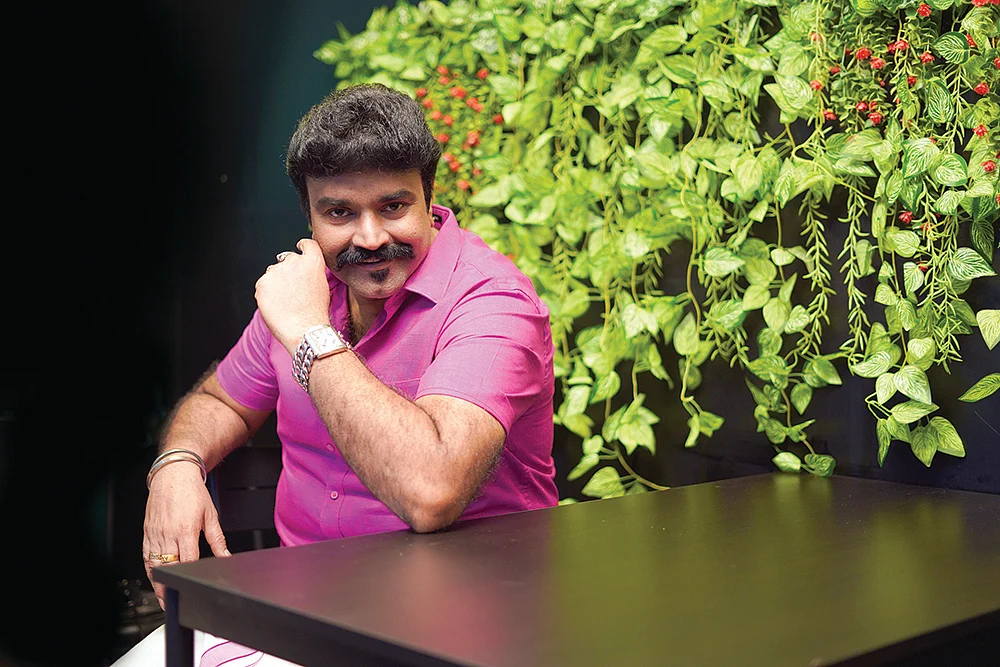 கமலேஷ்