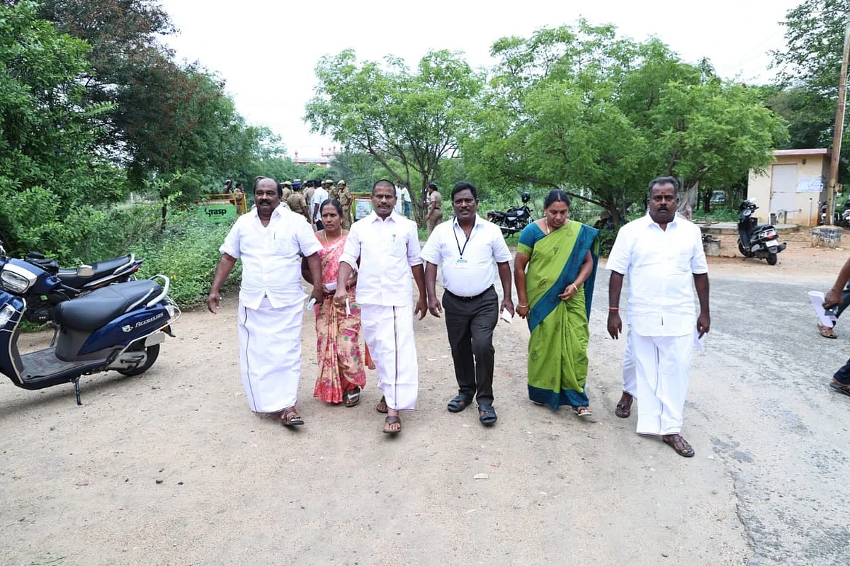 அ.தி.மு.க மாவட்ட ஊராட்சிக்குழு உறுப்பினர்கள்