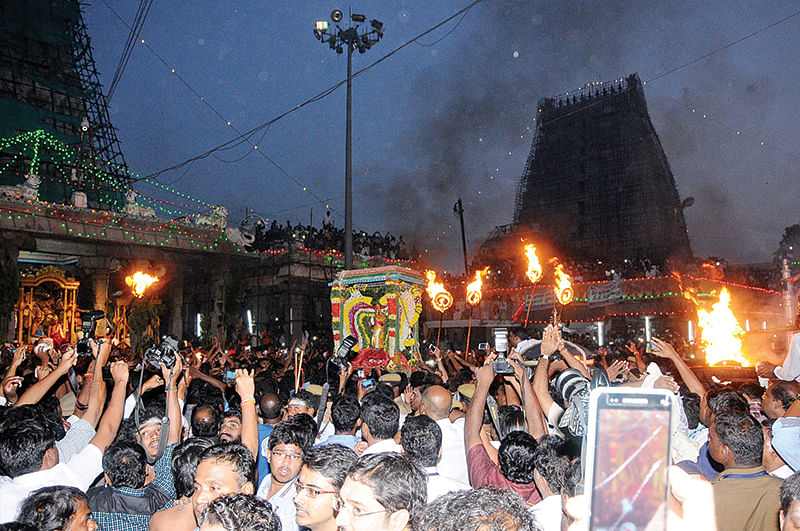 எழில் திகழும் ஏரகரம்
முருகன் கோயில்!
