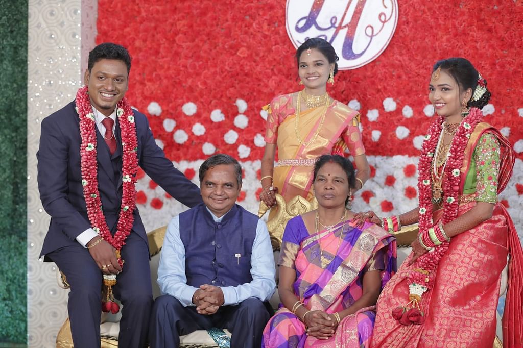 அமலா குடும்பத்தினருடன்
