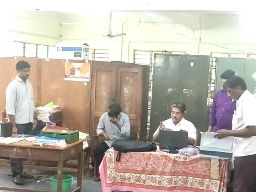 விழுப்புரம்: தாட்கோ திட்டத்தில் கடன் பெற ரூ.10,000 லஞ்சம்; பதிவு எழுத்தர் கைது!