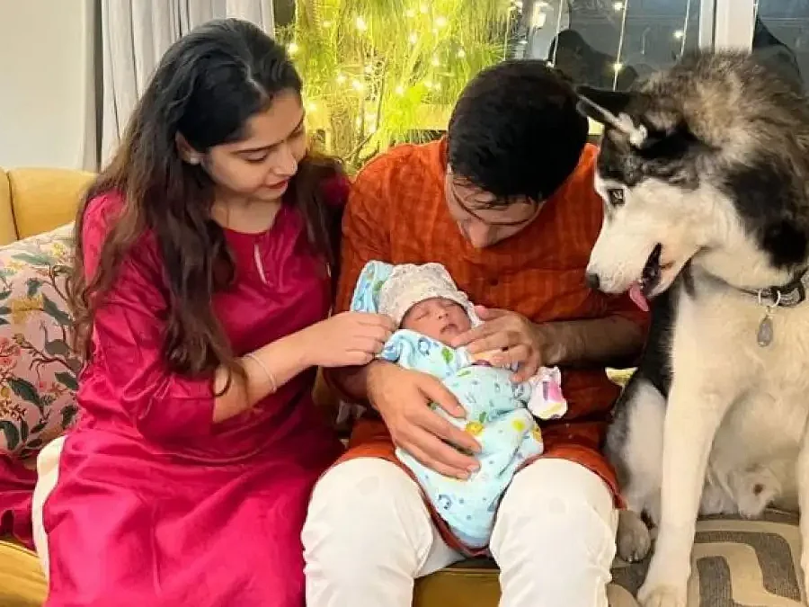 "தந்தையாகப் பதவி உயர்வு கிடைச்சிருக்கு!"- மகளுக்காக உயர்பதவி வேலையை ராஜினாமா செய்த தந்தை