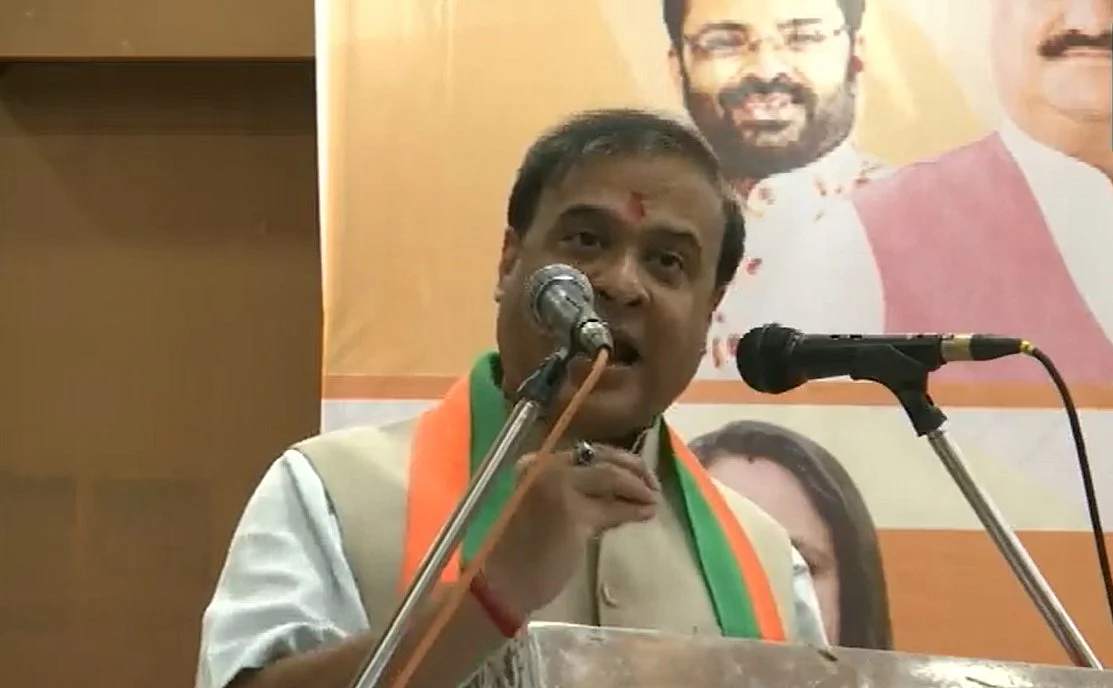 குஜராத் பேரணியில் அஸ்ஸாம் முதல்வர் ஹிமந்தா பிஸ்வா