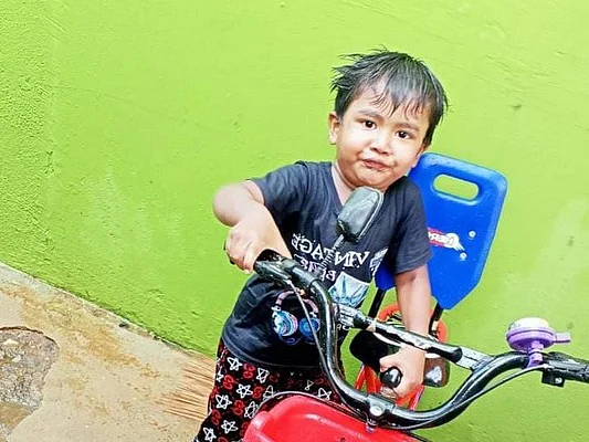 தென்காசி: காங்கிரஸ் எம்.எல்.ஏ-வின் மணல் டிராக்டர் மோதி 4 வயது சிறுவன் பலி!
