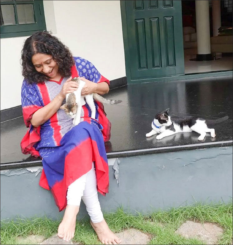 ``இளமைக்கும் சந்தோஷத்துக்கும் சூப்பர் டிப்ஸ் சொல்லட்டுமா?” - ஸ்வீட் 60 சுஜாதா