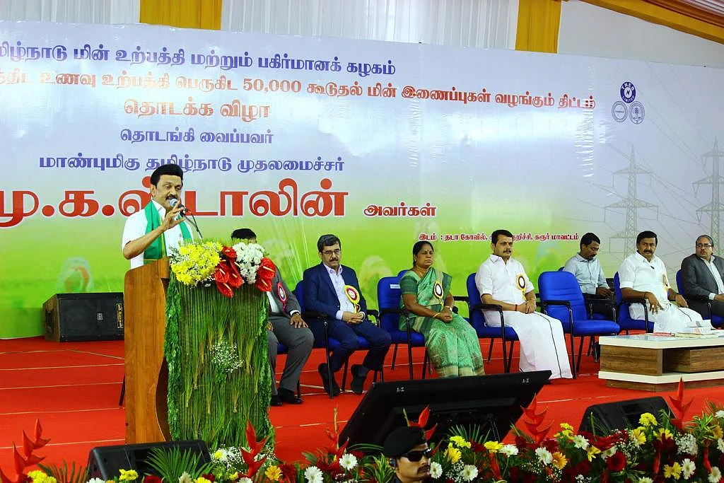 விழாவில் முதல்வர்