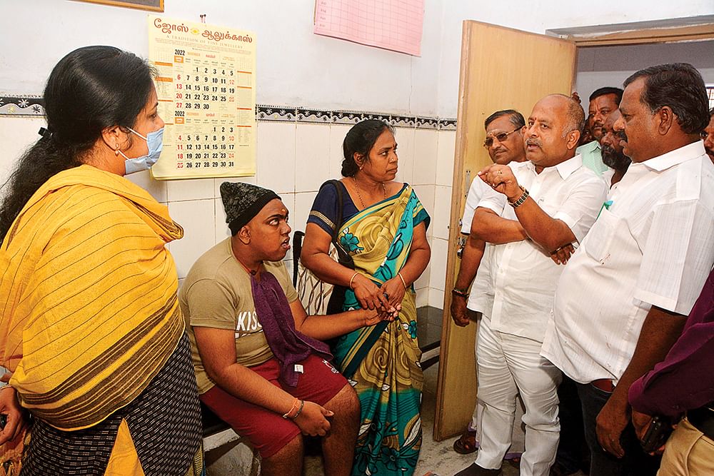 குரல் கொடுத்த ஜூ.வி... கரம் நீட்டிய அரசு... “மீண்டு வாழ்வோம்...” - நெகிழும் தாய்!