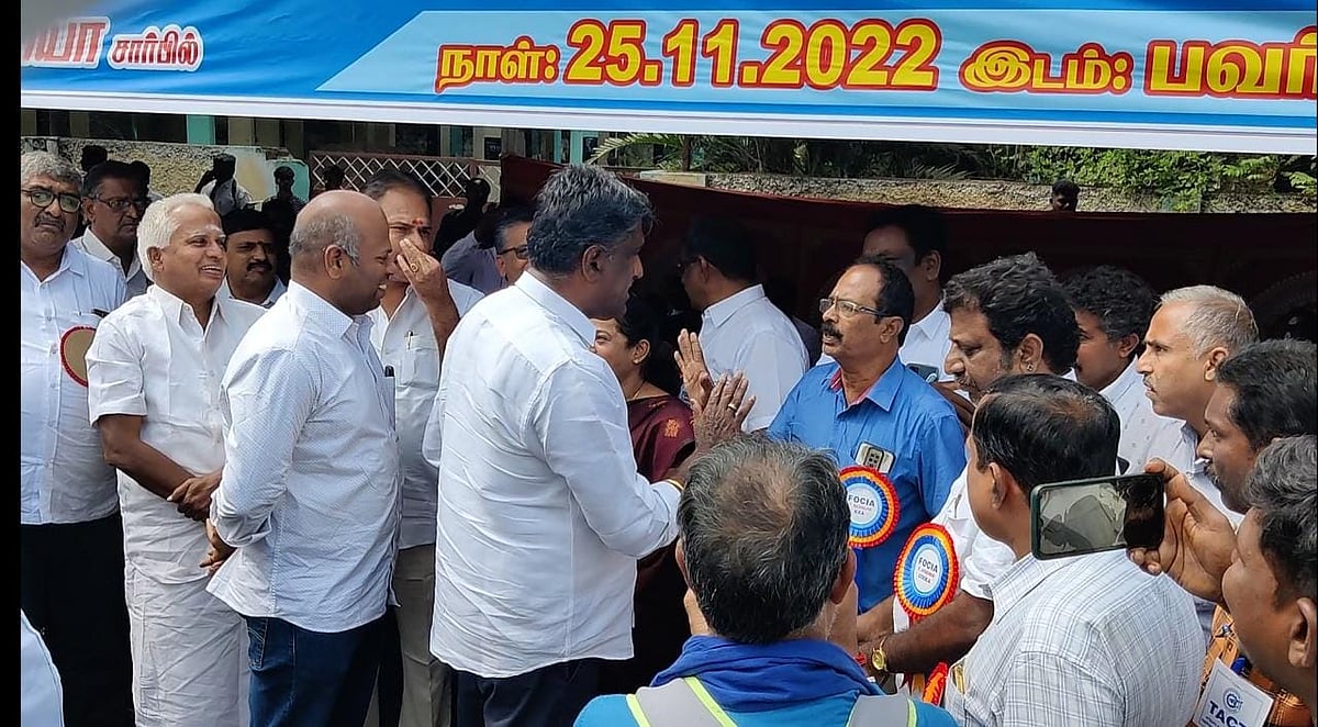 'இங்கு அரசியல் வேண்டாம்' - பாஜகவுடன் கோவை தொழில் துறையினர் வாக்குவாதம்