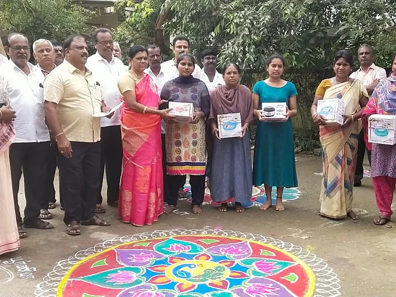 கோவையில் மீண்டும் ஹாட்பாக்ஸ்... முந்திய செந்தில் பாலாஜி - அதிர்ச்சியில் வேலுமணி!