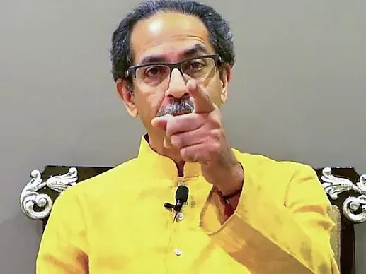 ``மத்திய அரசு அனுப்பிய `பார்சலை’ திரும்பப் பெறவில்லையெனில்..." - யாரைக் குறிப்பிடுகிறார் தாக்கரே?!