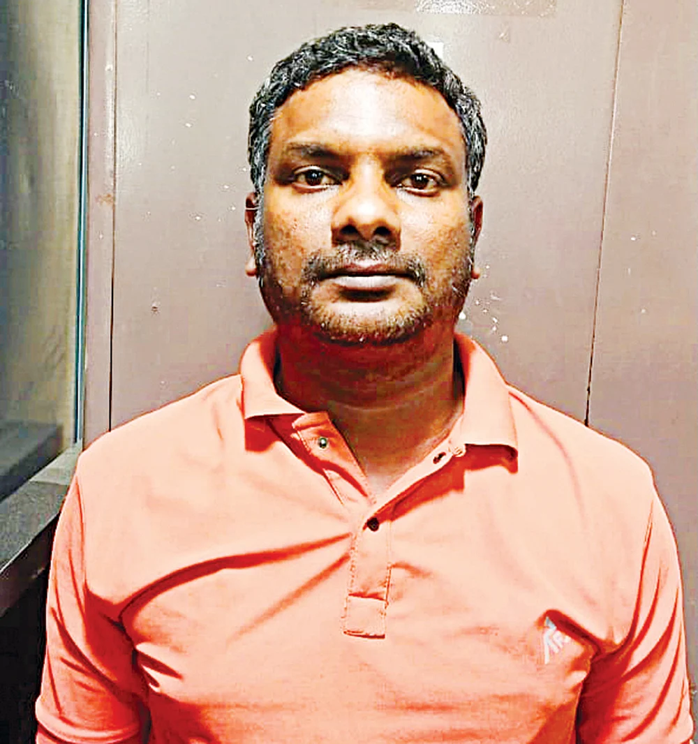 8 கிளைகள்... 3,000 வாடிக்கையாளர்கள்... போலி வங்கி... போலீஸில் சிக்கியது எப்படி?