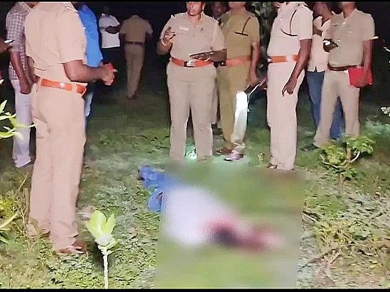 அருப்புக்கோட்டை அருகே இரட்டைக்கொலை... முன்னாள் ஊராட்சி மன்ற தலைவரின் கொலைக்கு பழிக்குப்பழியா?