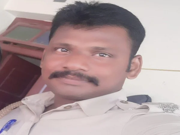 பழவூர்: மணல் கடத்தலைத் தடுத்த உதவி ஆய்வாளருக்கு அரிவாள் வெட்டு! - இருவரைக் கைதுசெய்து விசாரணை