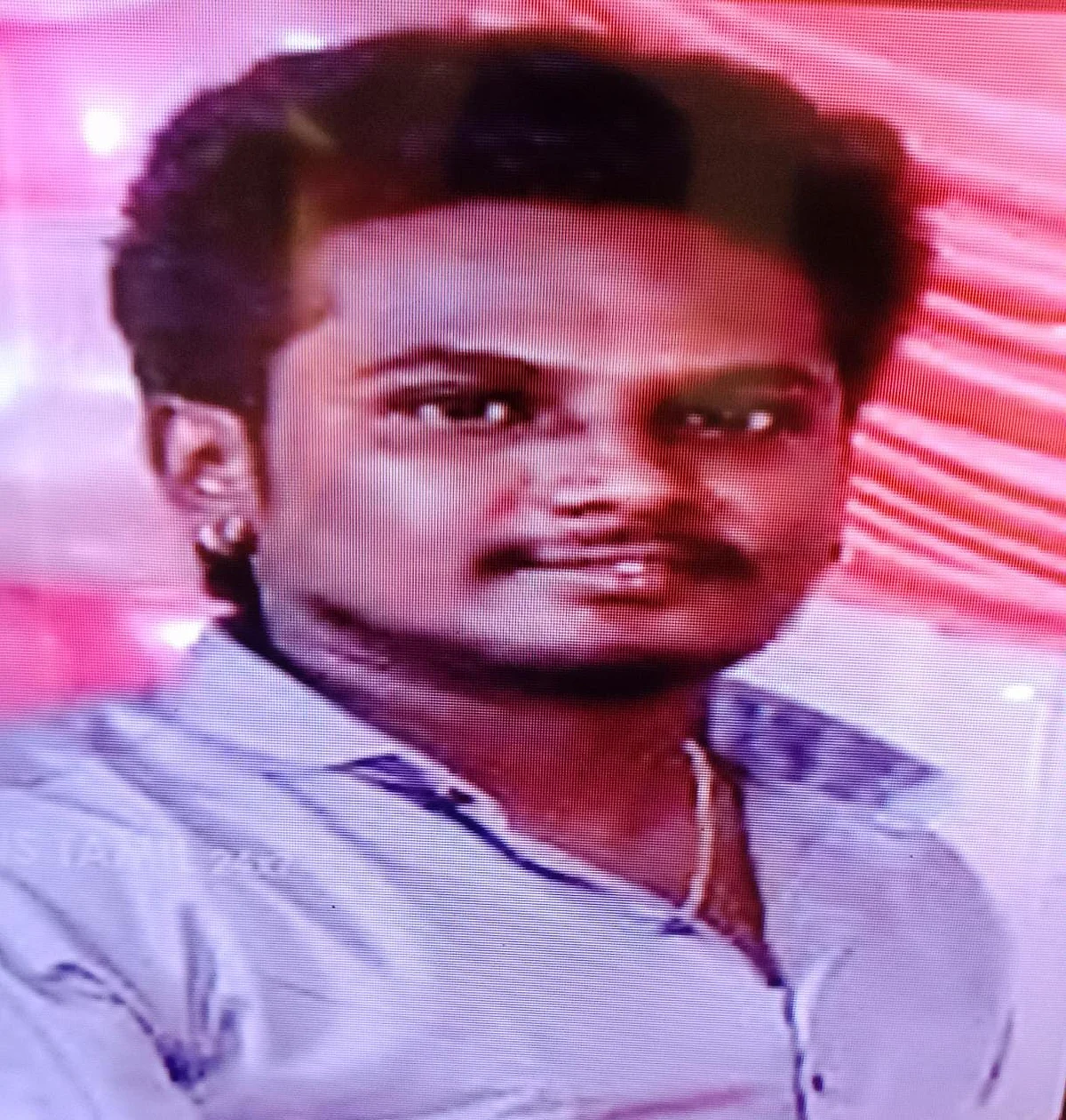 கொலைசெய்யப்பட்ட விவேக்