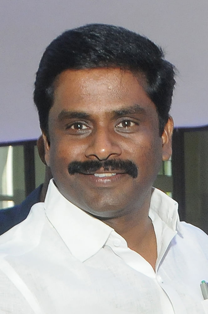 10% இட ஒதுக்கீடு... ஆதரவும்... எதிர்ப்பும்!