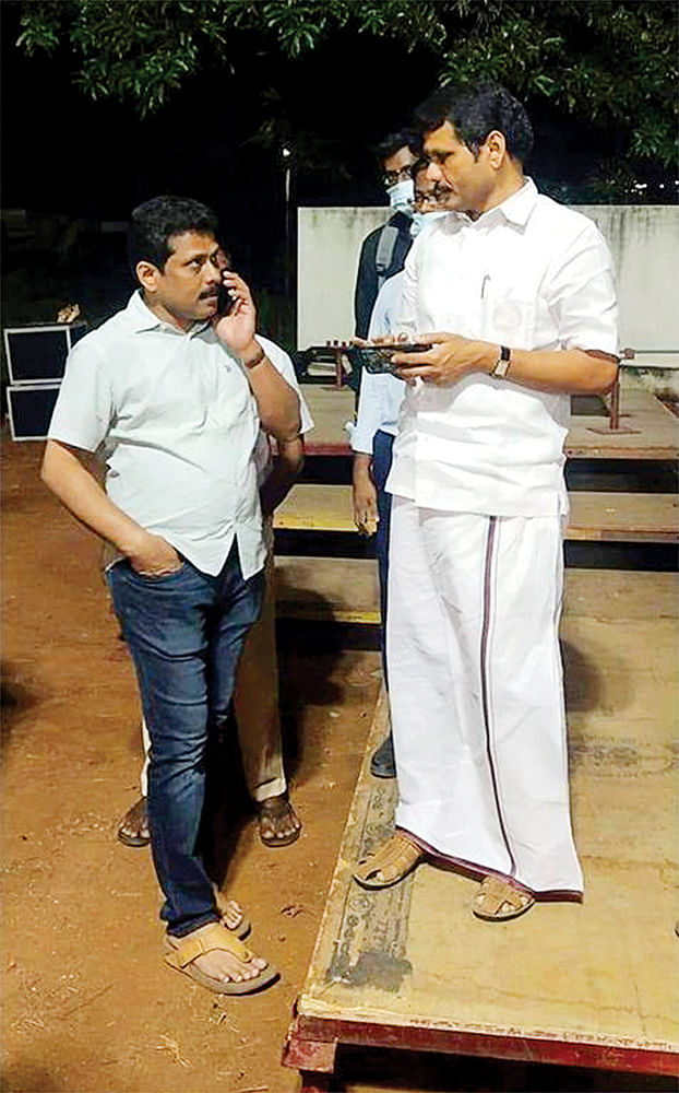 அசோக்குடன் அமைச்சர் செந்தில் பாலாஜி