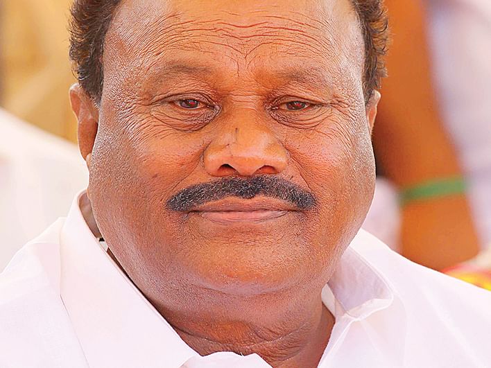 ``எங்களோடு ஓ.பி.எஸ்-ஸை ஒப்பிடுவதை அவமானமாகக் கருதுகிறோம்!" - திண்டுக்கல் சீனிவாசன்
