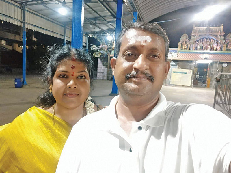 சக்தி விகடன் வாசகர்கள்