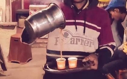 "Love Failures-க்கு ஒரு டீ ரூ.5 தான்; அதே Couples-க்கு..!"-டீக்கடை இளைஞரின் டெஷிஷனுக்கு காரணம் என்ன?
