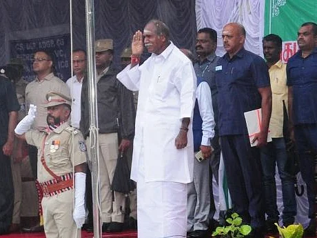 ``புதுச்சேரியில் தனிநபர் வருமானம் உயர்ந்திருக்கிறது” – முதல்வர் ரங்கசாமியின் விடுதலை நாள் உரை