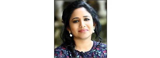ஷைனி சுரேந்திரன்