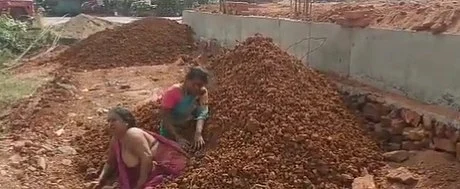 தலம்மா அவர் மகள் சாவித்திரி