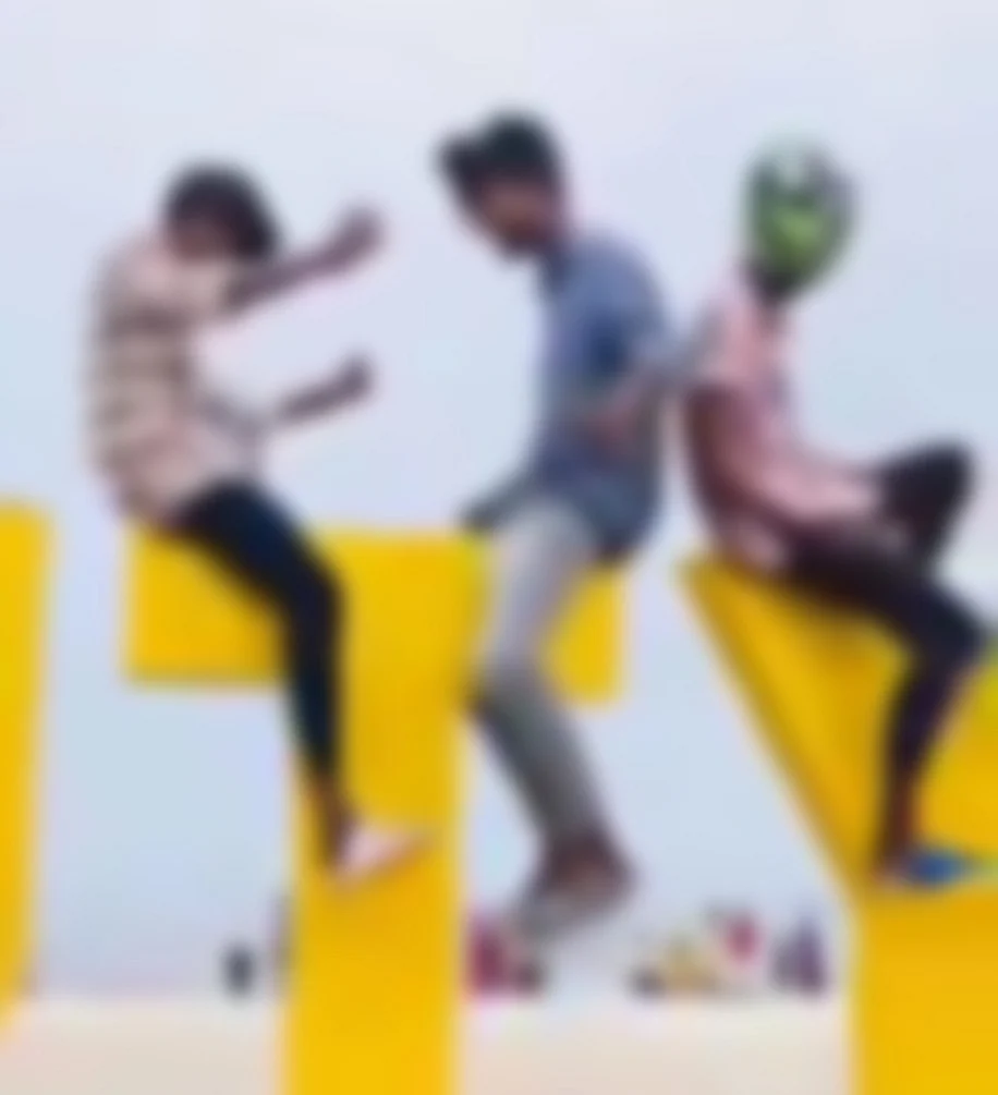 ஆபாச நடனம்