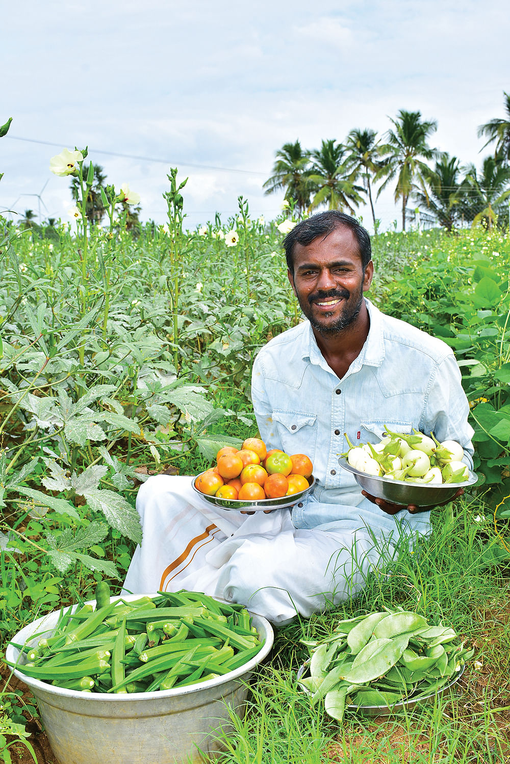 காய்கறிகளுடன் பொன்னு புதியவன்