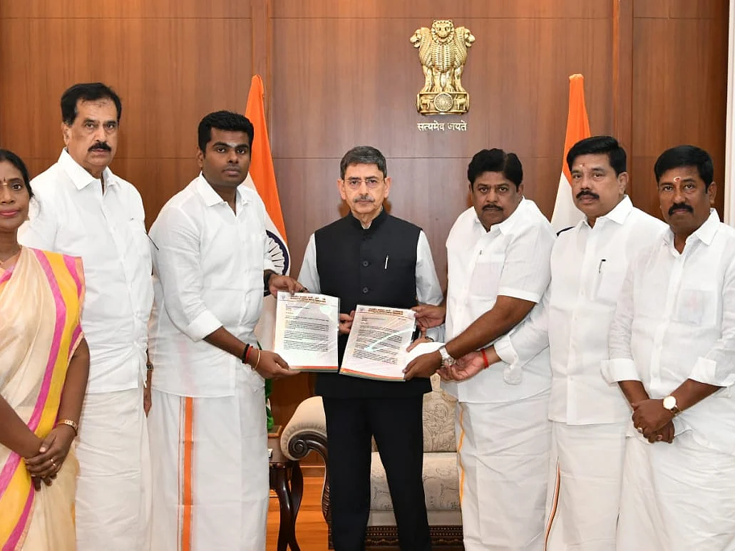 ``பிரதமருக்கு தமிழக அரசு போதுமான பாதுகாப்பை வழங்கவில்லை" - ஆளுநருடனான சந்திப்புக்குப் பிறகு அண்ணாமலை