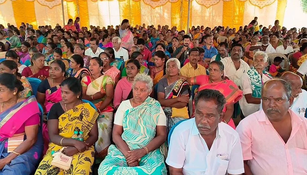 விழாவில் பங்கேற்ற பயனாளிகள்