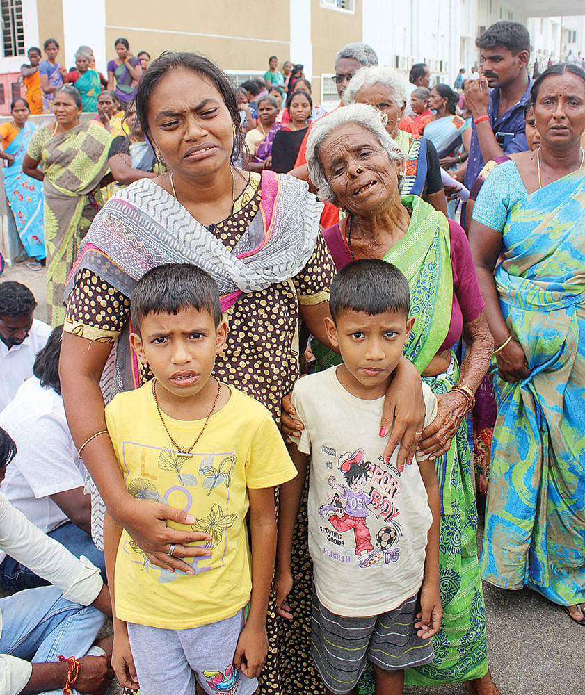 ‘இந்தக் கொடுமைக்கு முடிவே இல்லையா?’ - கரூரைக் கலங்கடித்த செப்டிக் டேங்க் மரணங்கள்!